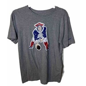 Nike Tee Shirt Small NFL Team New England Patriots Pat the Patriot Athletic Cut